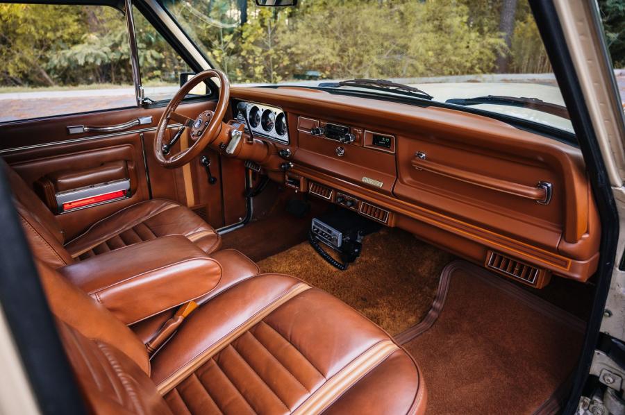 Торпедо Jeep Cherokee Laredo (SJ) 1983 года  (фото 63 из 78)
